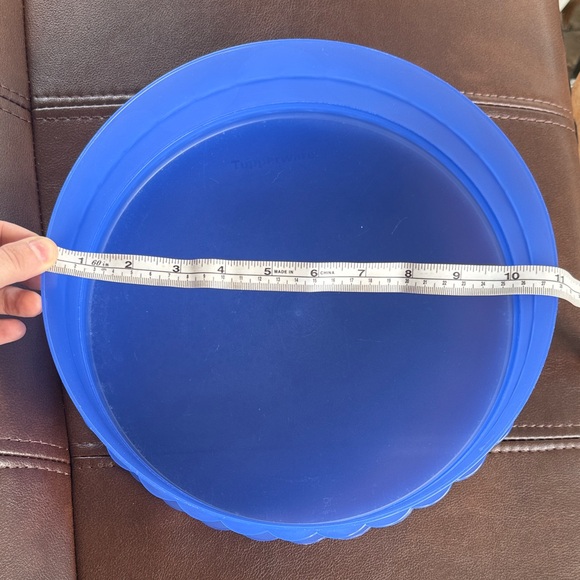 Tupperware #4897A base ring pie stand stackable - Picture 2 of 2